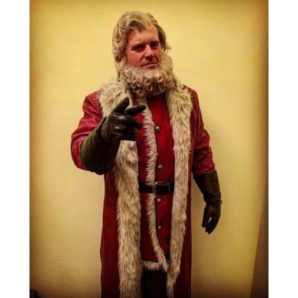 The Christmas Chronicles movie Santa Claus costume